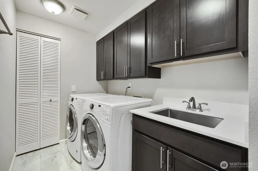 3100 W Commodore Way Seattle WA 98199