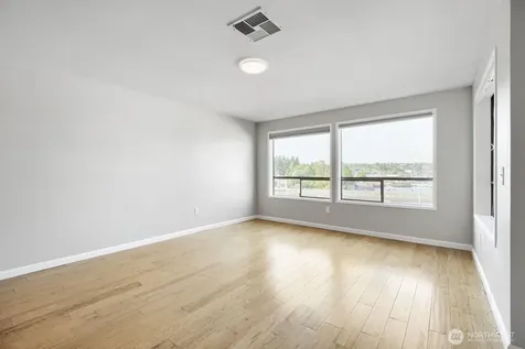 3100 W Commodore Way Seattle WA 98199