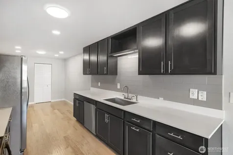 3100 W Commodore Way Seattle WA 98199