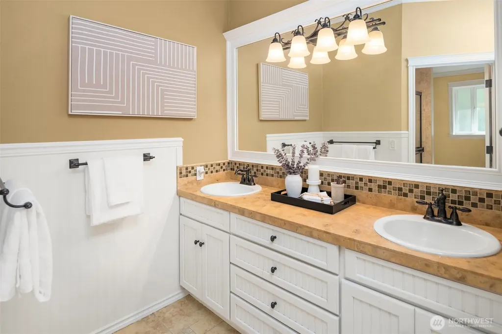6907 184th Street SE Snohomish WA 98296