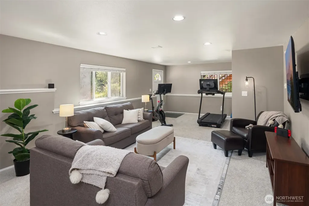 6907 184th Street SE Snohomish WA 98296
