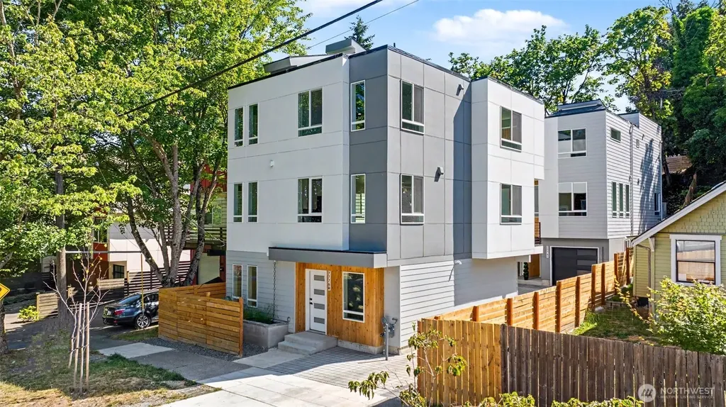 7776 Highland Park Way SW Seattle WA 98106