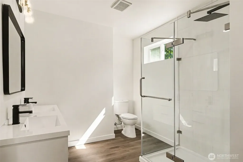7776 Highland Park Way SW Seattle WA 98106