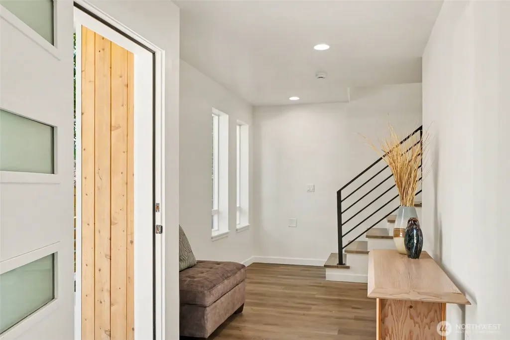 7776 Highland Park Way SW Seattle WA 98106