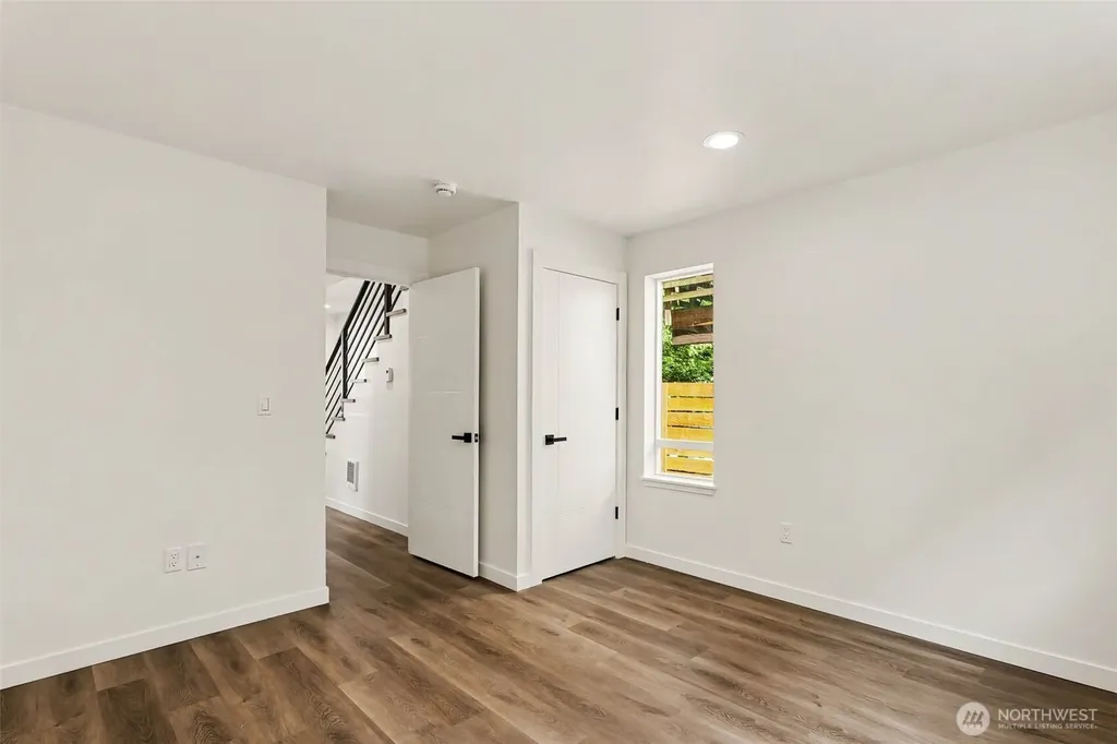 7776 Highland Park Way SW Seattle WA 98106