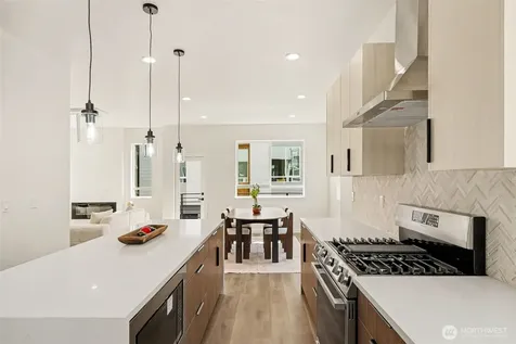 7776 Highland Park Way SW Seattle WA 98106