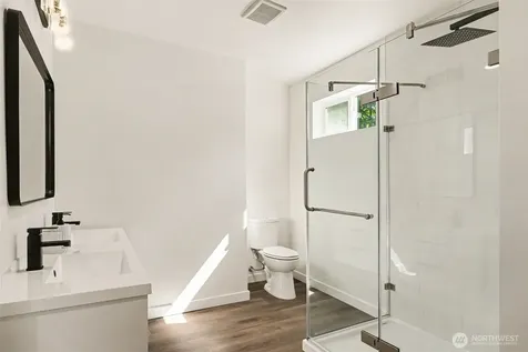 7776 Highland Park Way SW Seattle WA 98106