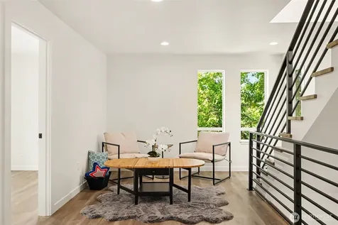 7776 Highland Park Way SW Seattle WA 98106