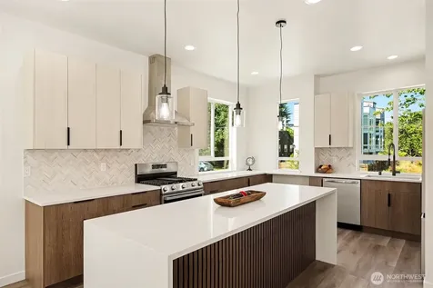 7776 Highland Park Way SW Seattle WA 98106