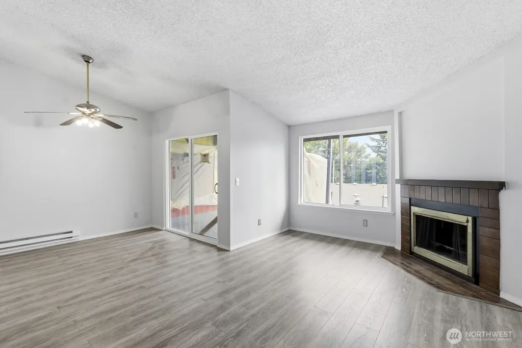 4002 S 158th Street Tukwila WA 98188
