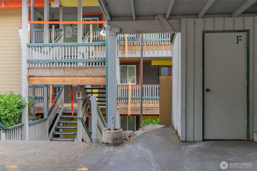 4002 S 158th Street Tukwila WA 98188