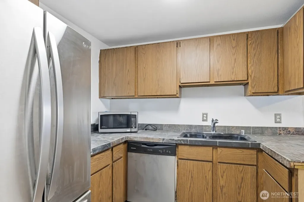 4002 S 158th Street Tukwila WA 98188