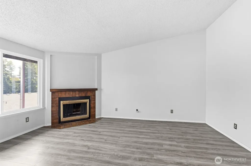 4002 S 158th Street Tukwila WA 98188