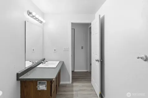 4002 S 158th Street Tukwila WA 98188