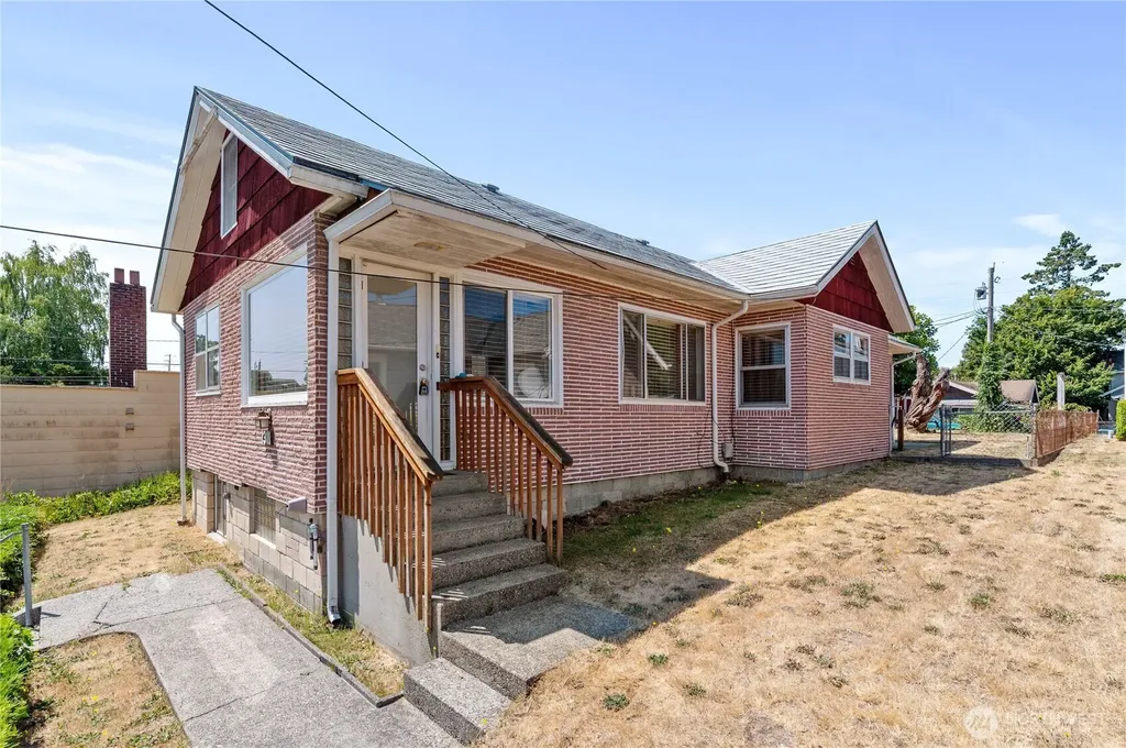 1311 Park Avenue Bremerton WA 98337