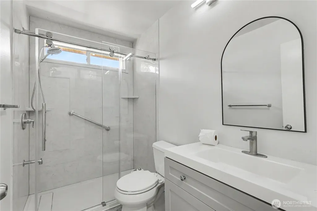 24305 SE 42nd Place Sammamish WA 98029