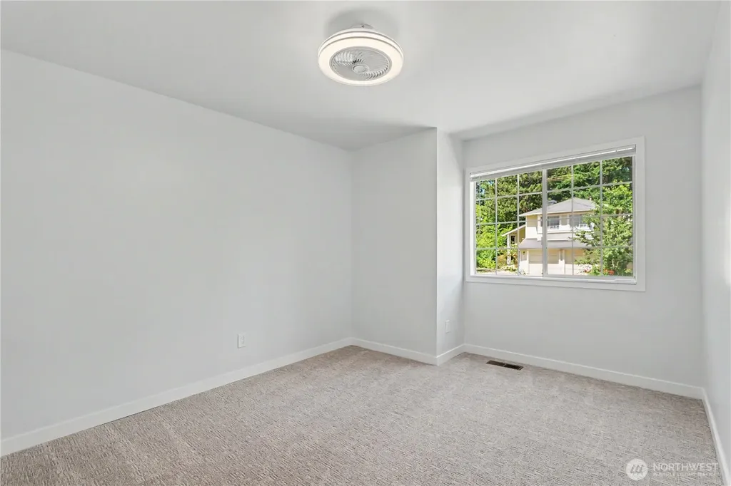 24305 SE 42nd Place Sammamish WA 98029