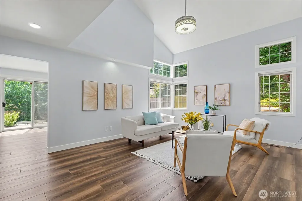24305 SE 42nd Place Sammamish WA 98029