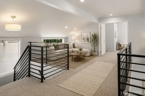 24305 SE 42nd Place Sammamish WA 98029