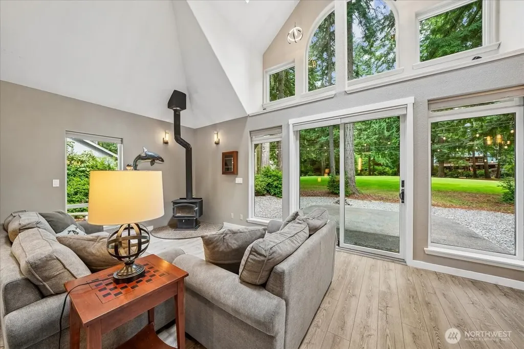 11319 Country Club Drive Anderson Island WA 98303