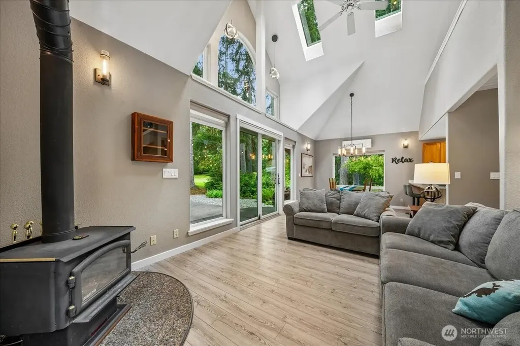 11319 Country Club Drive Anderson Island WA 98303