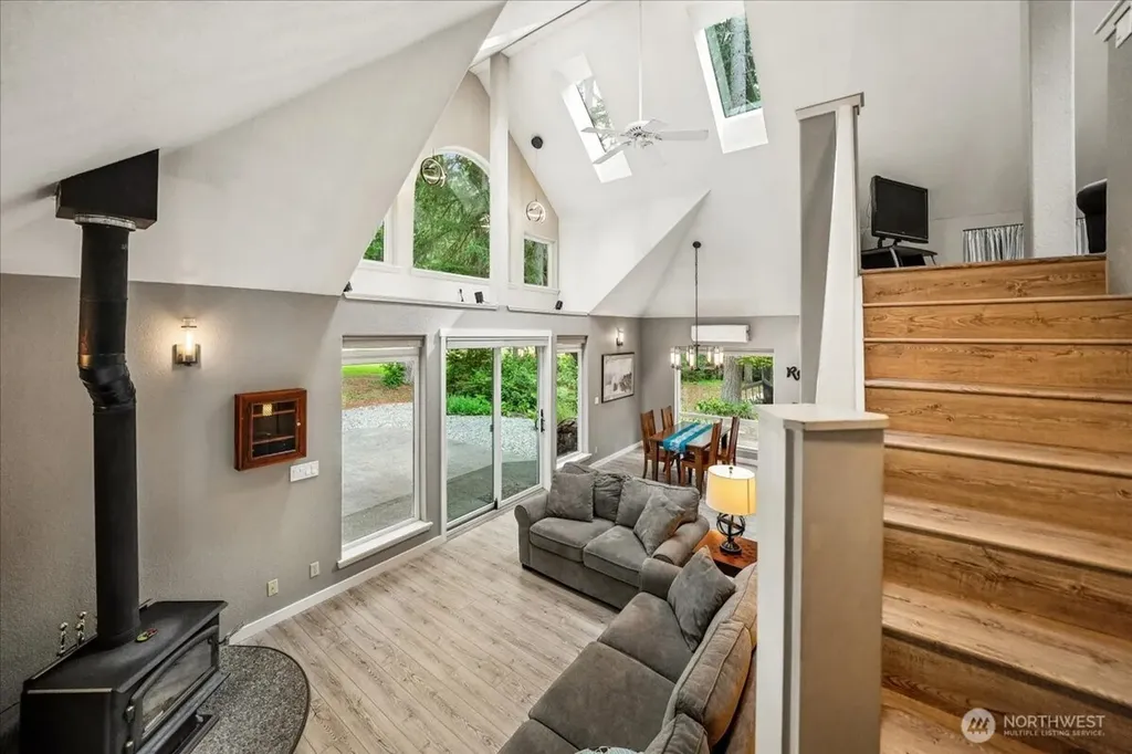 11319 Country Club Drive Anderson Island WA 98303