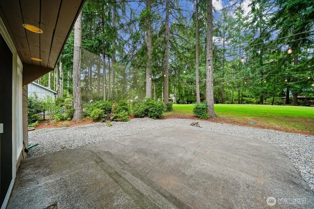 11319 Country Club Drive Anderson Island WA 98303