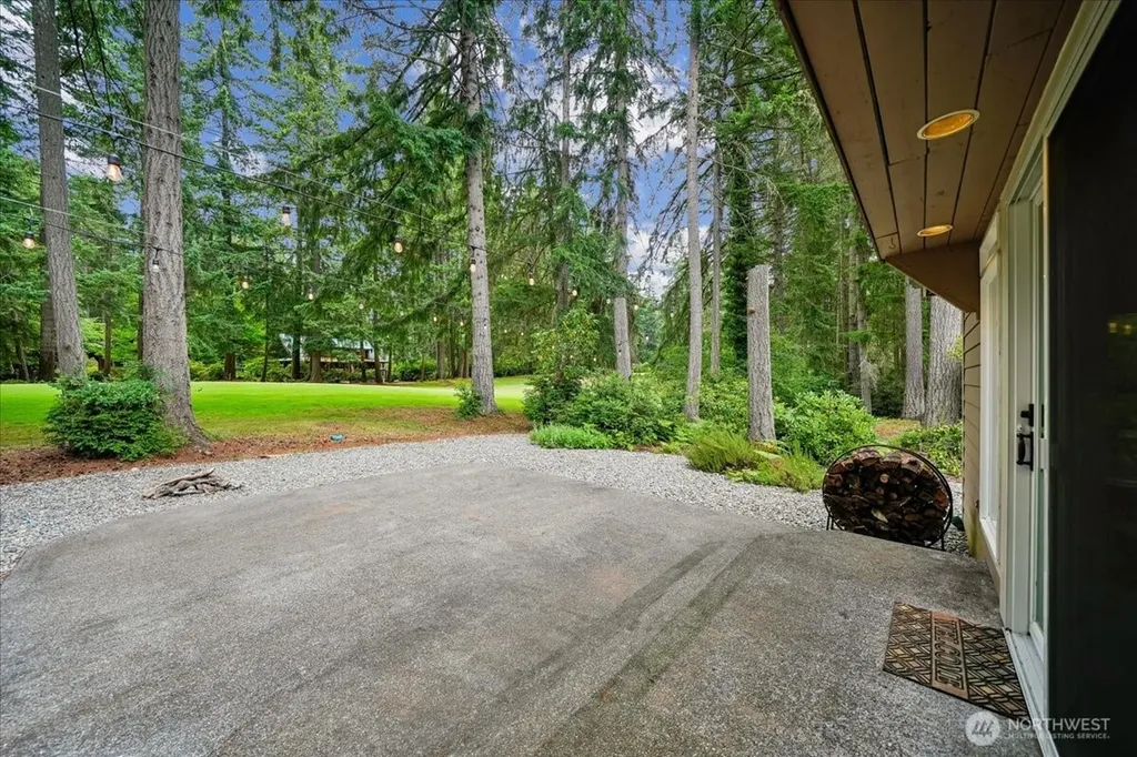 11319 Country Club Drive Anderson Island WA 98303