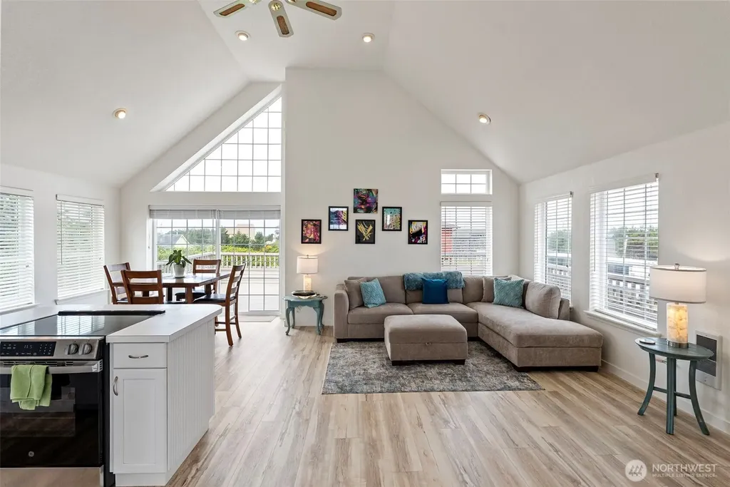 885 Ocean Shores Boulevard SW Ocean Shores WA 98569