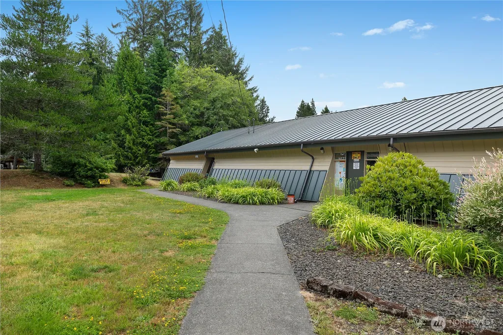 53 Lake Arrowhead Elma WA 98541