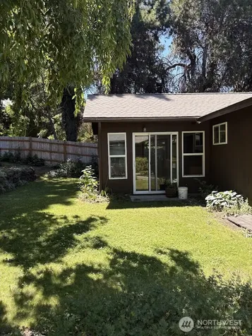 811 Kansas Avenue N East Wenatchee WA 98802
