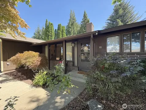 811 Kansas Avenue N East Wenatchee WA 98802