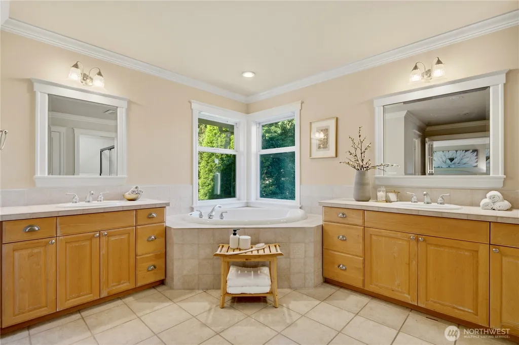 21226 SE 26th Street Sammamish WA 98075