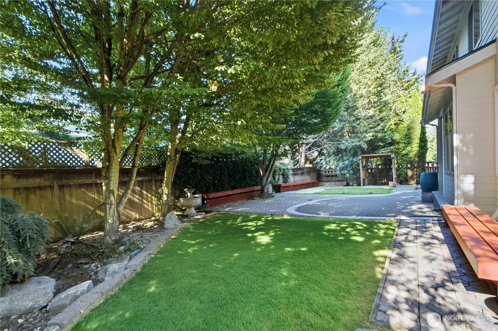 21226 SE 26th Street Sammamish WA 98075