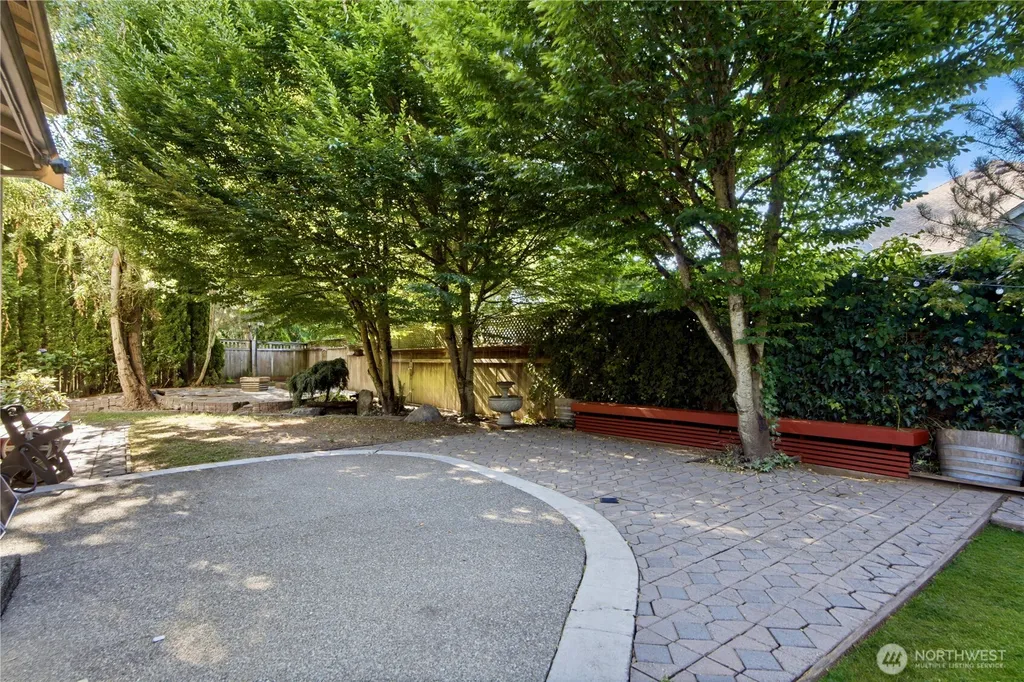 21226 SE 26th Street Sammamish WA 98075