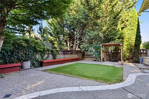 21226 SE 26th Street Sammamish WA 98075