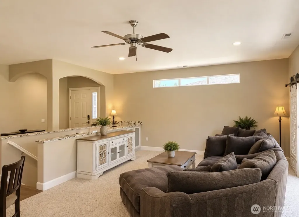 9213 Crescent Bar Road NW Quincy WA 98848