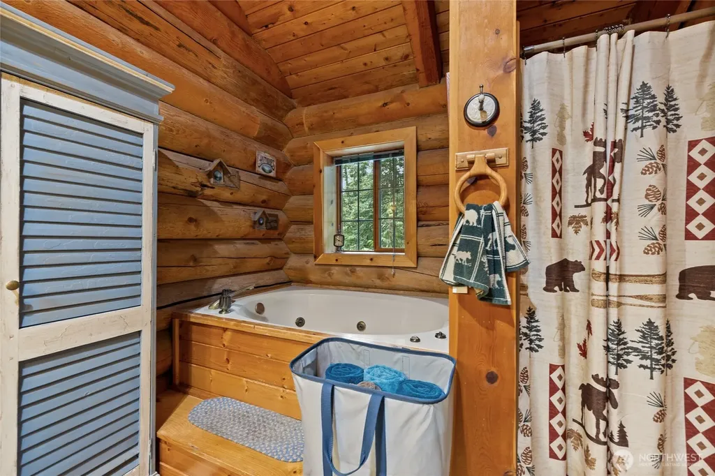 31116 Webster Road E Eatonville WA 98328