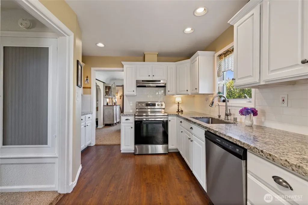 103 S 48th Street Tacoma WA 98408