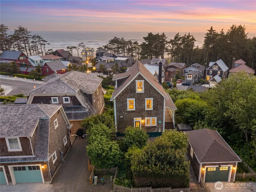 81 Fireside Lane Pacific Beach WA 98571