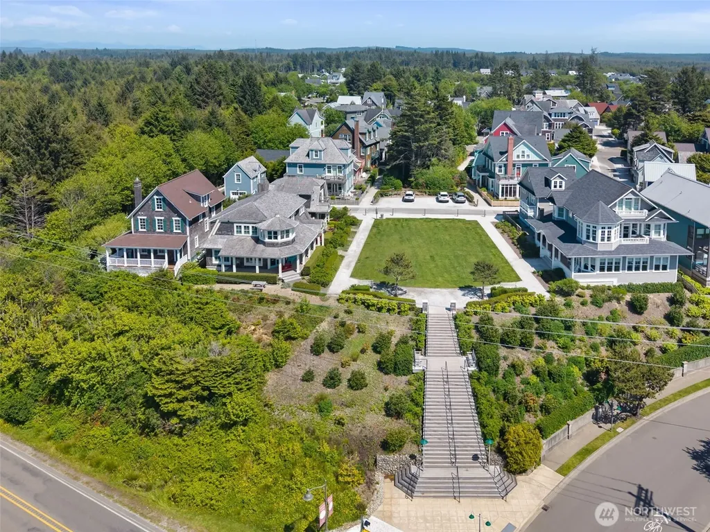 81 Fireside Lane Pacific Beach WA 98571