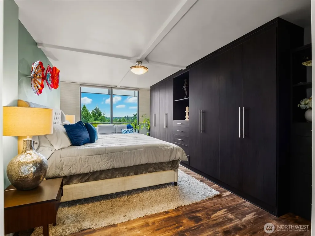 1910 Evergreen Park Olympia WA 98502