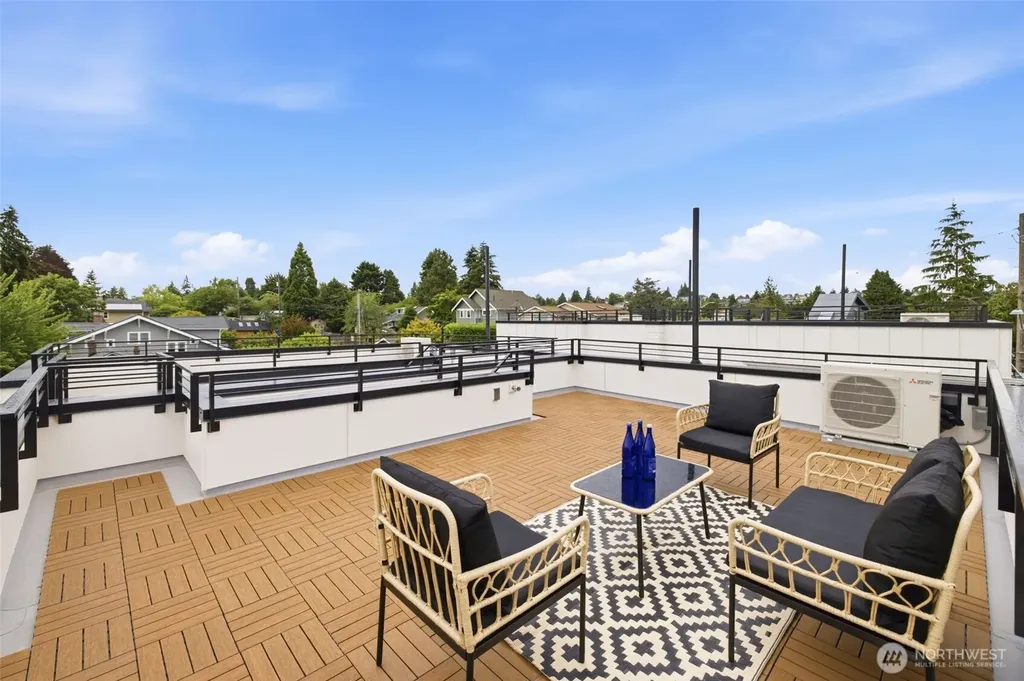 5904 42nd Avenue SW Seattle WA 98136