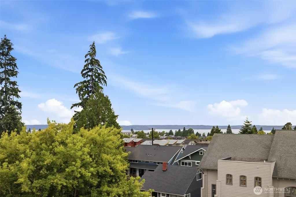 5904 42nd Avenue SW Seattle WA 98136