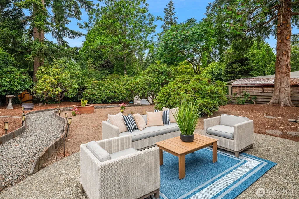 14213 143rd Avenue SE Renton WA 98059