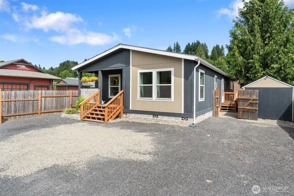 1018 SE Front Street Winlock WA 98596