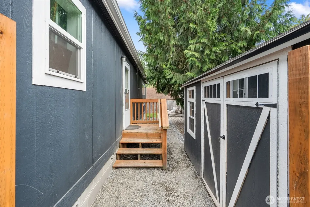 1018 SE Front Street Winlock WA 98596