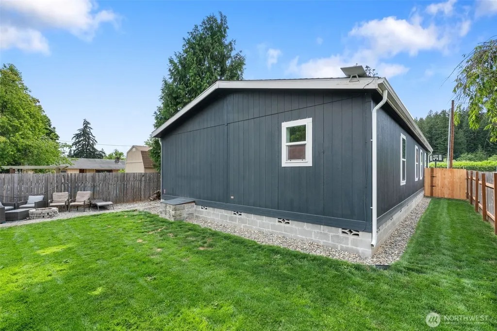 1018 SE Front Street Winlock WA 98596