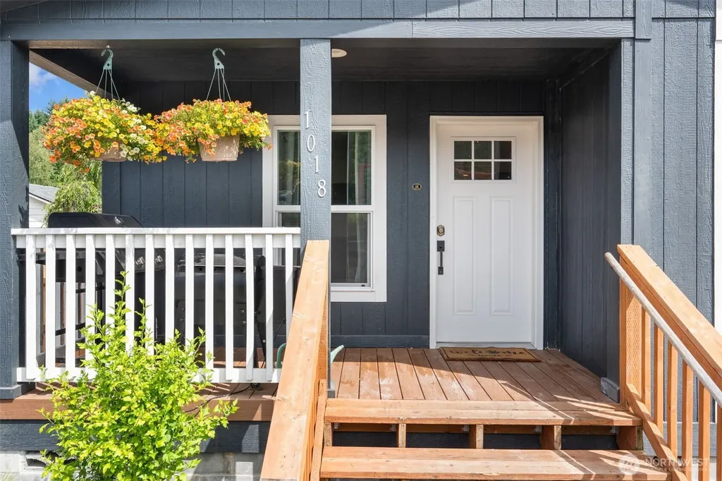 1018 SE Front Street Winlock WA 98596