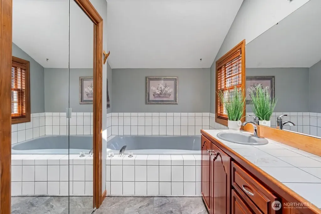 2706 Walnut Loop NW Olympia WA 98502